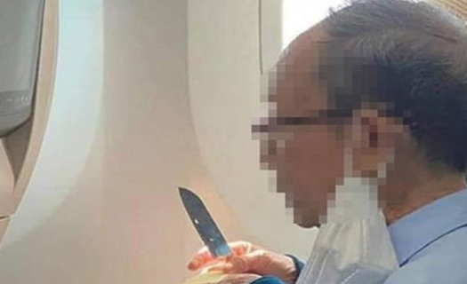 Xử lý thế nào vụ hành khách mang dao lên máy bay?